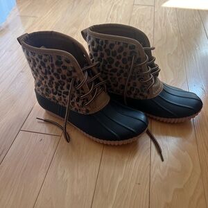 Marley and lily duck boots, size 1